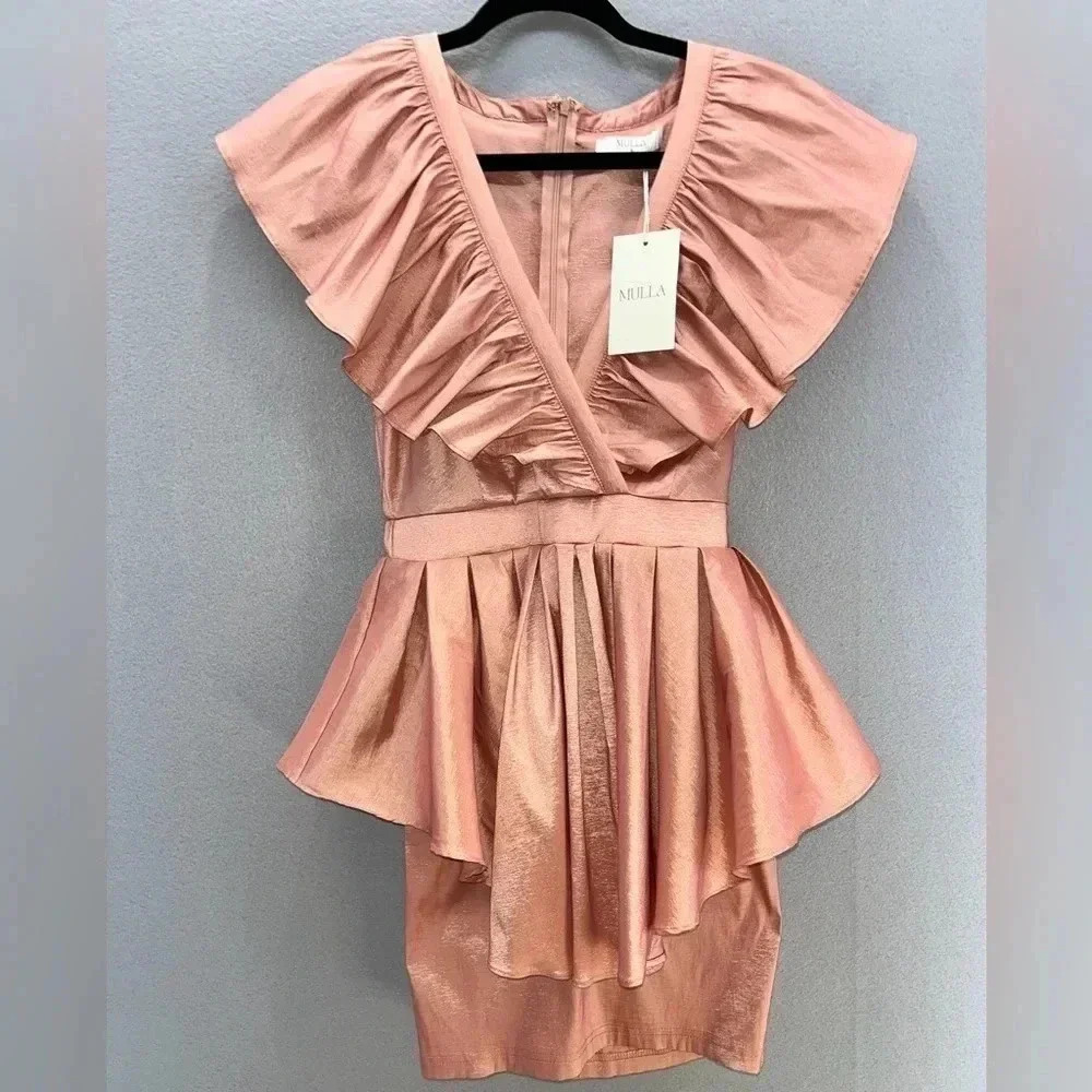 Mulla Marlie Cocktail dress salmon. Wedding guest, formal zip back, above knee